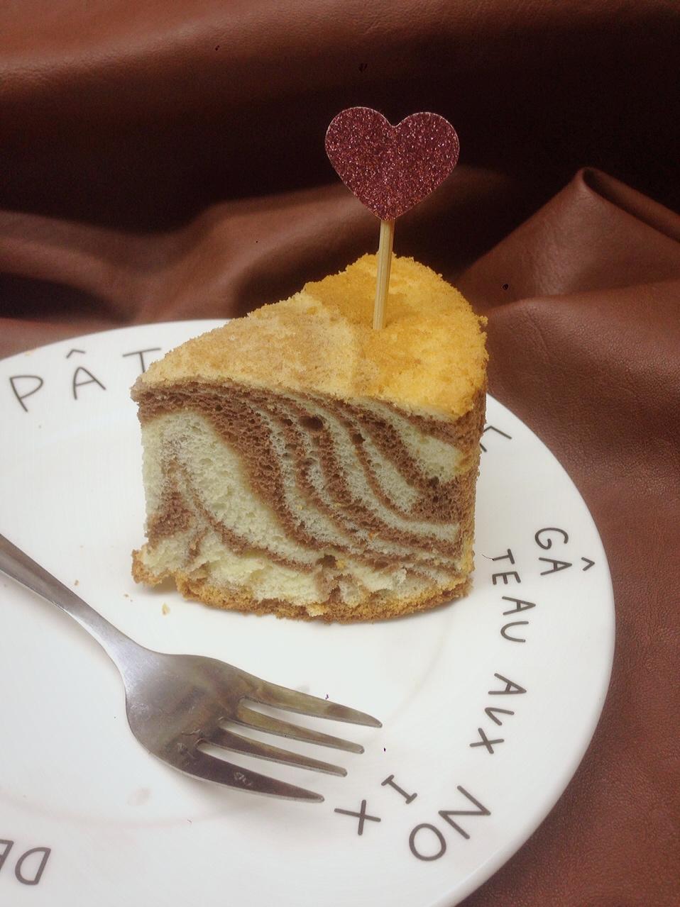 双色拉花戚风蛋糕