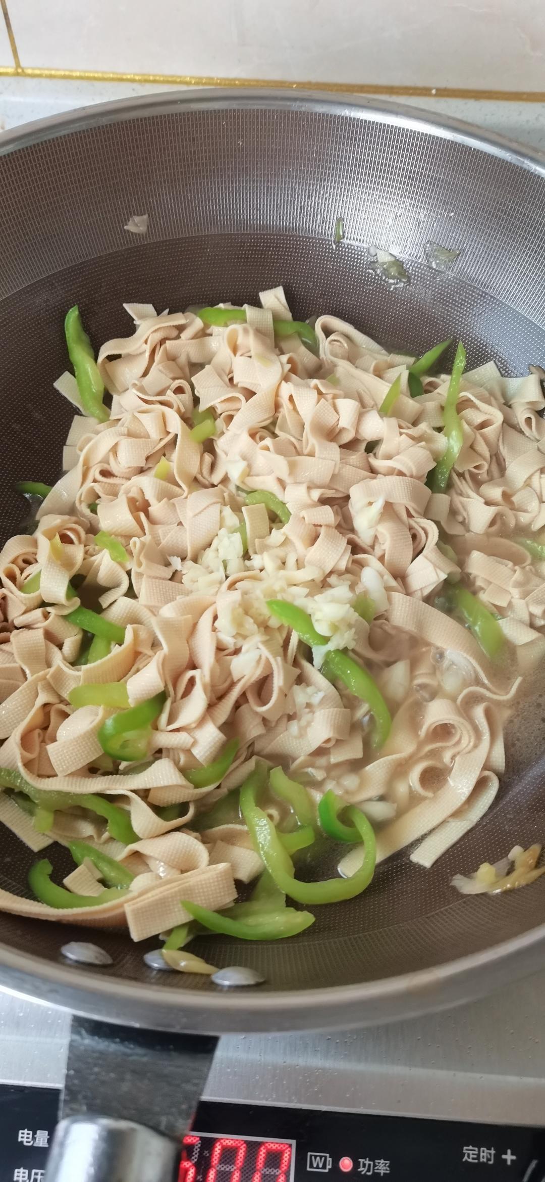 家常美味：尖椒干豆腐的简单做法，一学就会的快手菜！