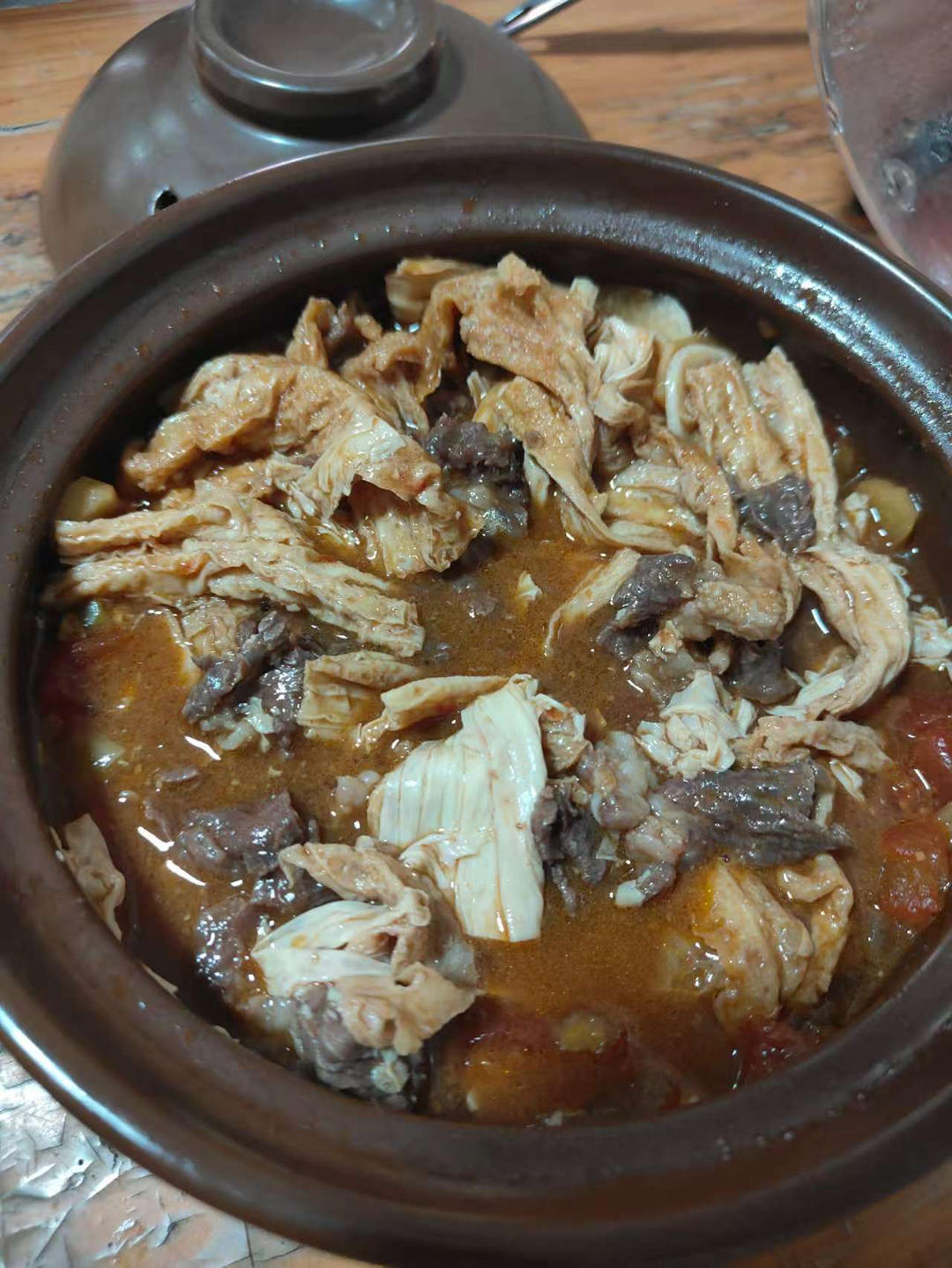 牛肉腐竹番茄煲