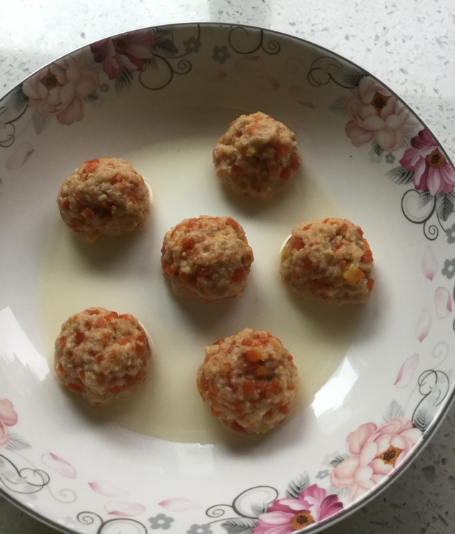 宝宝辅食之——【胡萝卜肉丸】（蒸制）