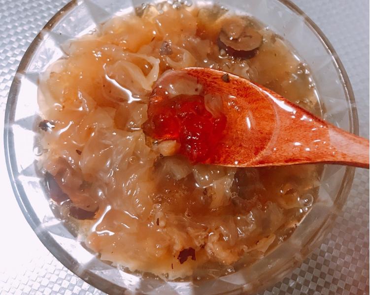 银耳桃胶羹