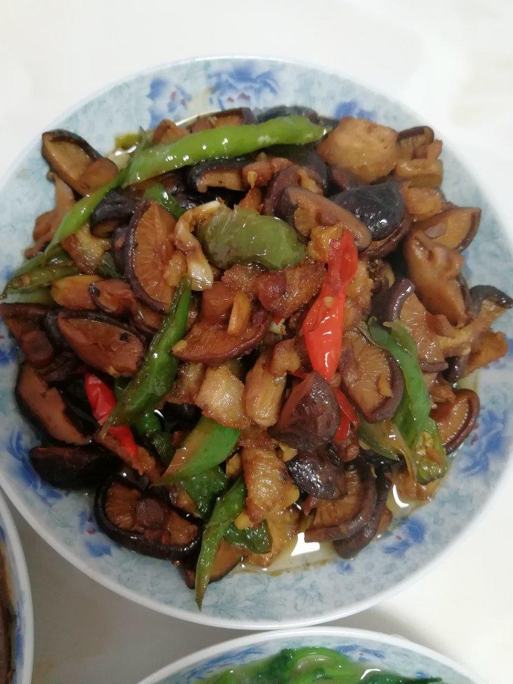 香菇炒肉