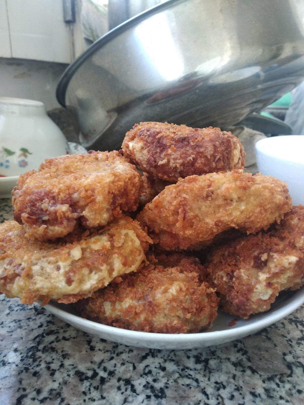 可乐饼 （肉末洋葱土豆饼）