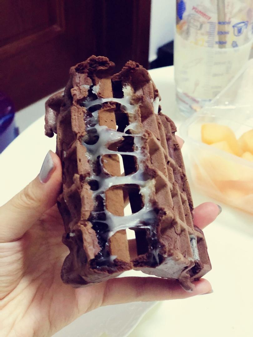 会爆浆的巧克力麻薯华夫饼❗️好吃到舔手指❗️