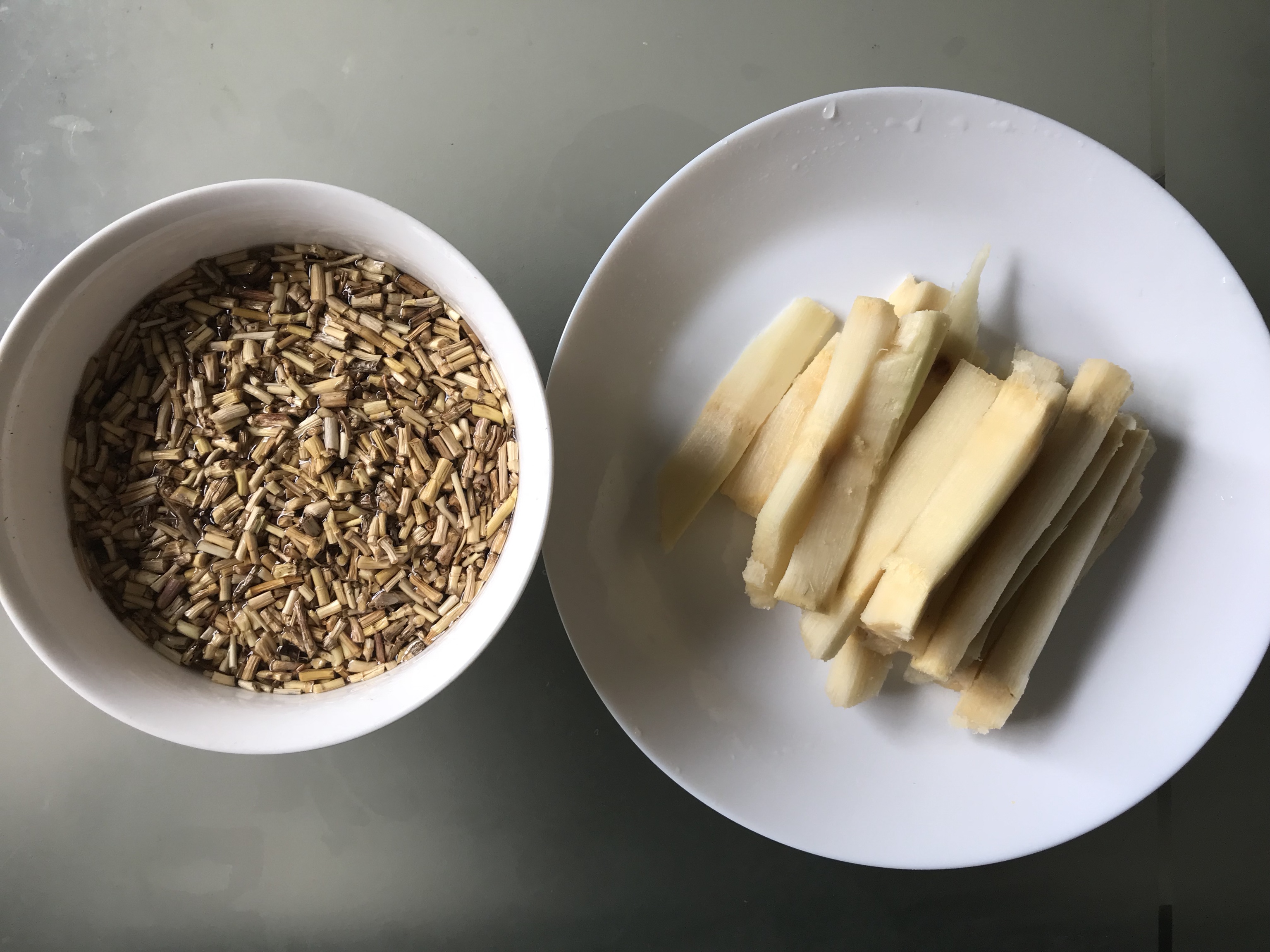 茅根竹蔗汤的做法 步骤2