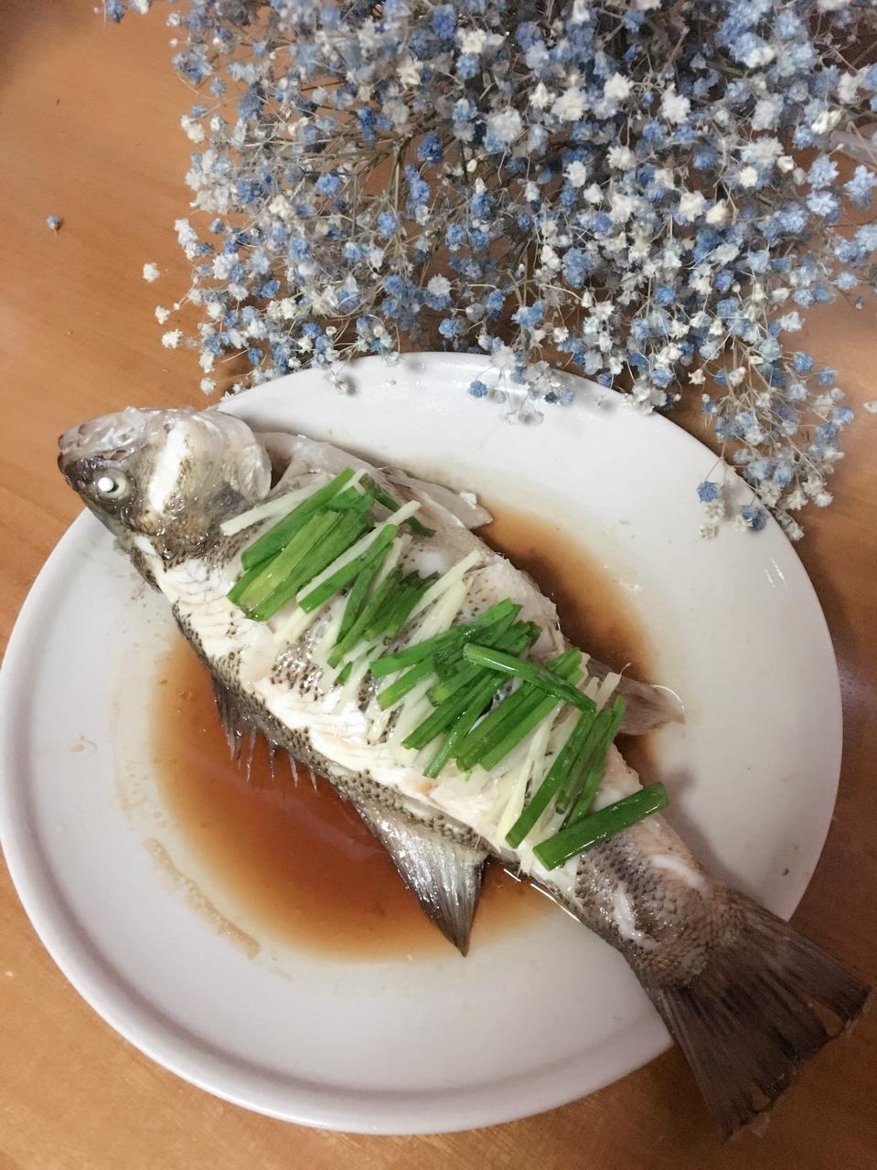 清蒸鲈鱼
