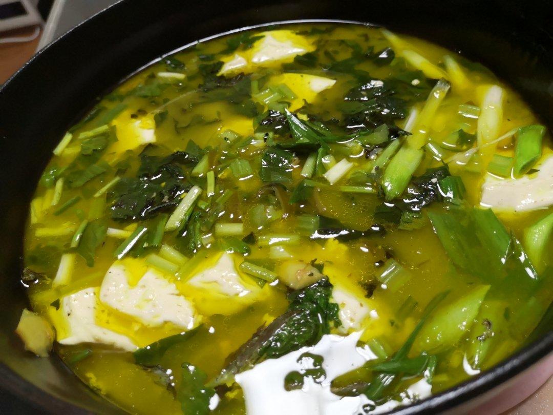 黄鸭叫煮白豆腐