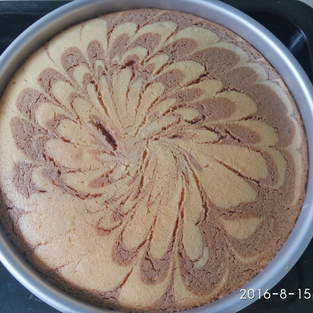 双色拉花戚风蛋糕