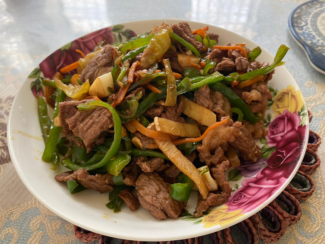 小炒黄牛肉，肉嫩味香！太好吃了简直是米饭杀手！