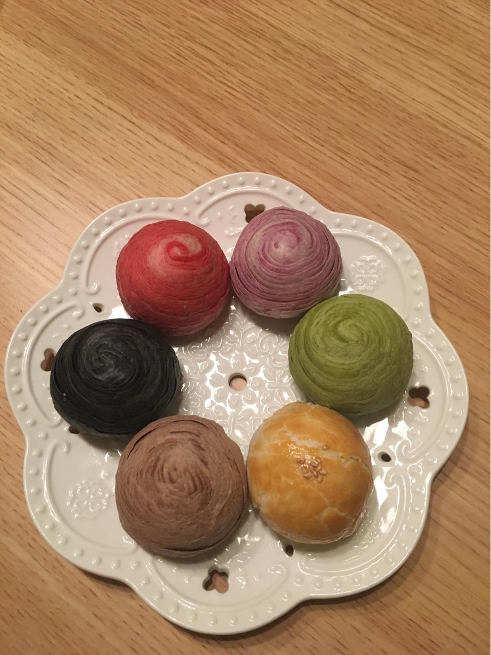 蛋黄酥~紫薯、抹茶、原味~花好月圆，中秋快乐~内附一次做六色蛋黄酥方法~