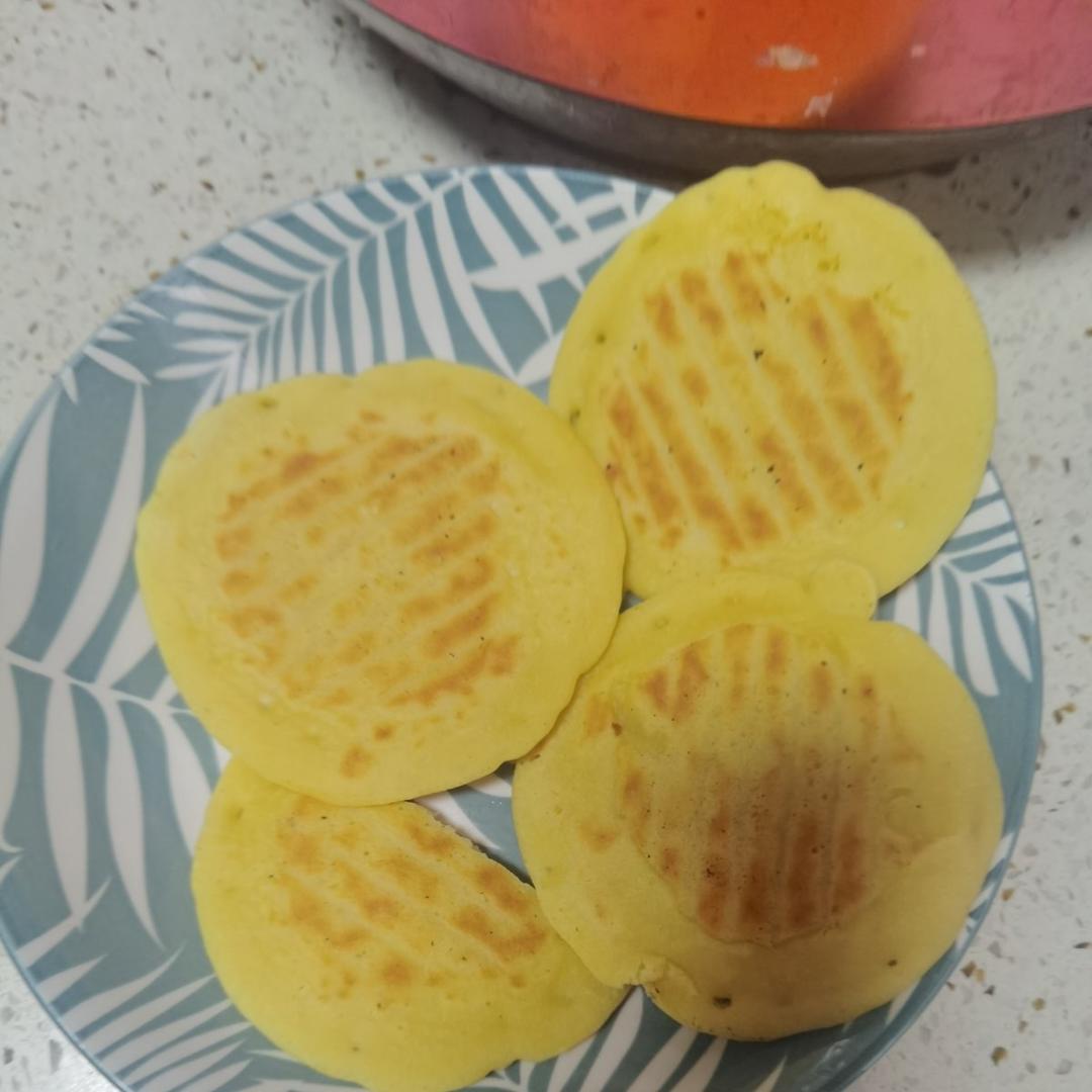 玉米面松饼，早起5分钟搞定，又软又健康
