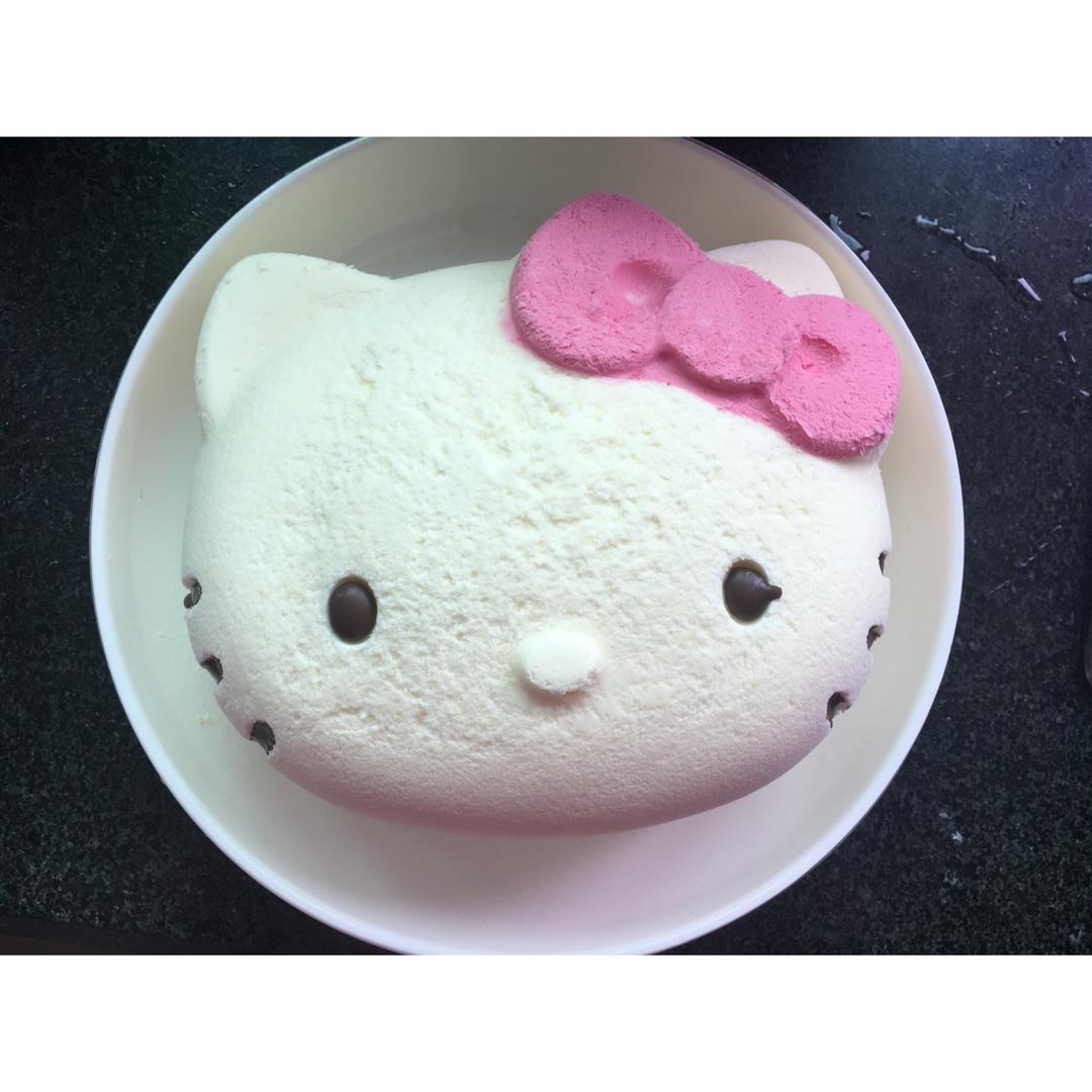 6寸kitty芝士慕斯蛋糕