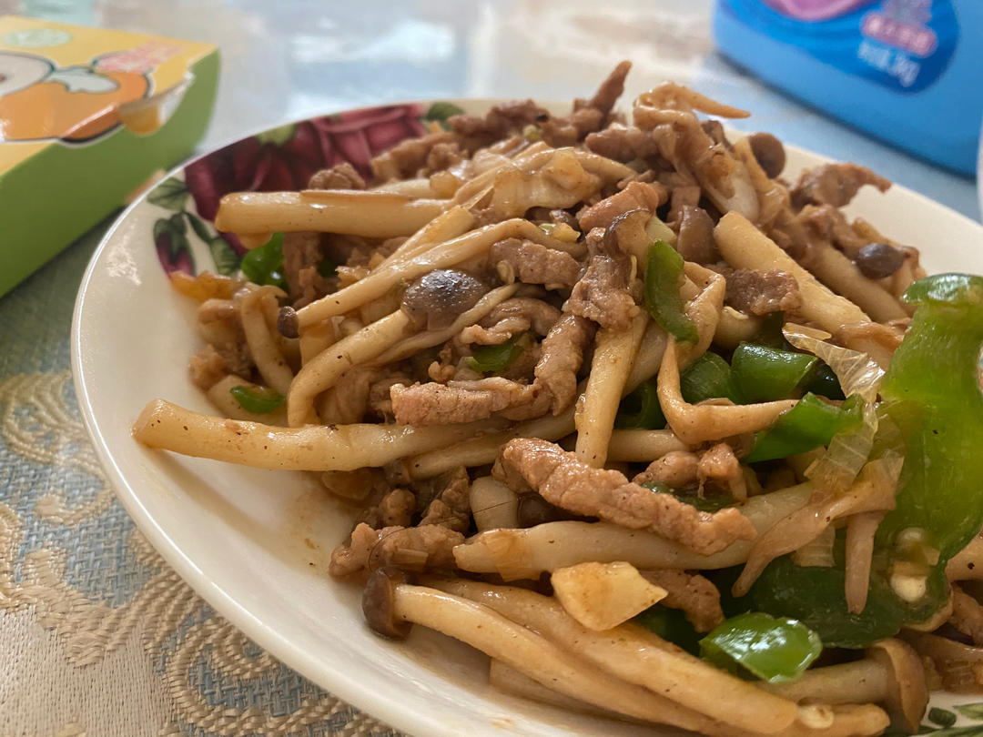手撕杏鲍菇炒肉