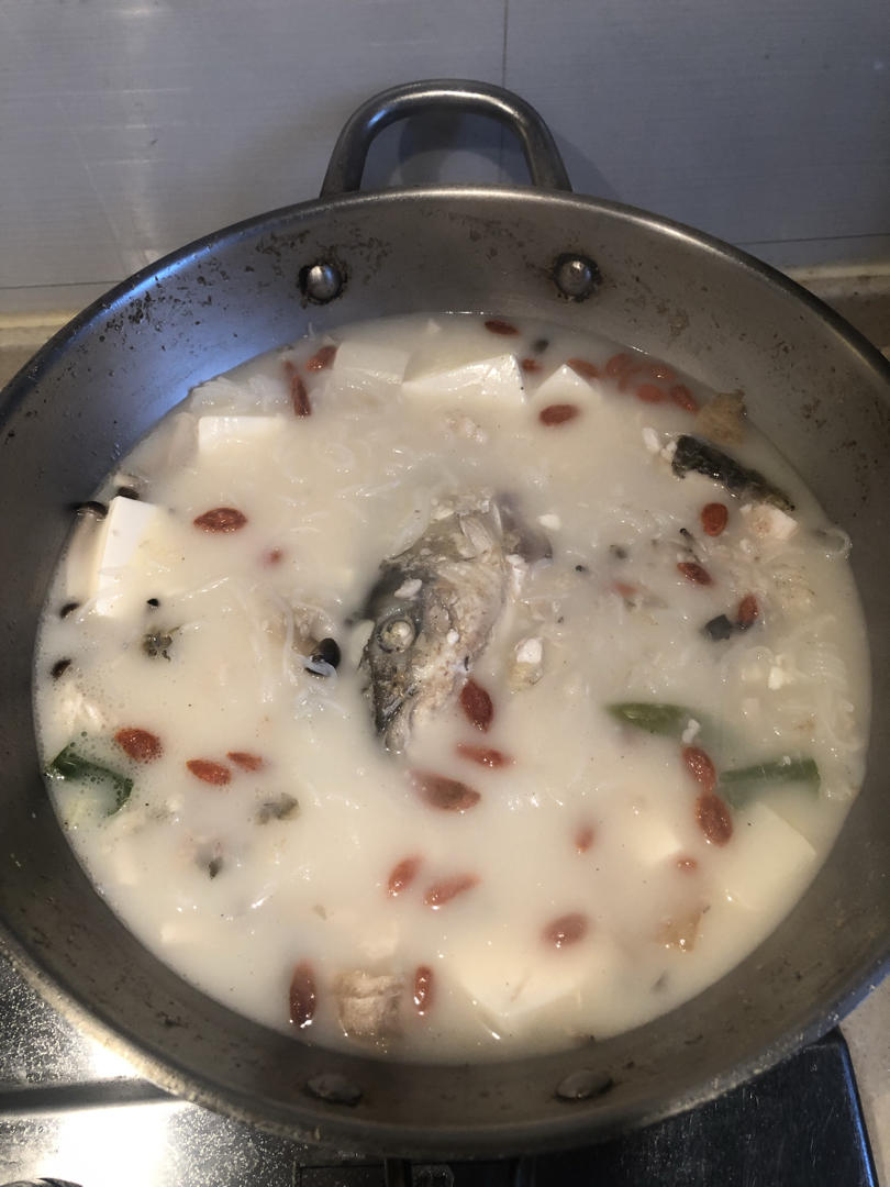鱼头豆腐汤