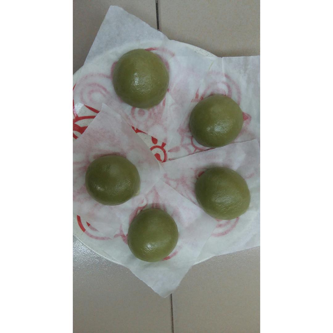 网红青团～～咸蛋黄肉松青团