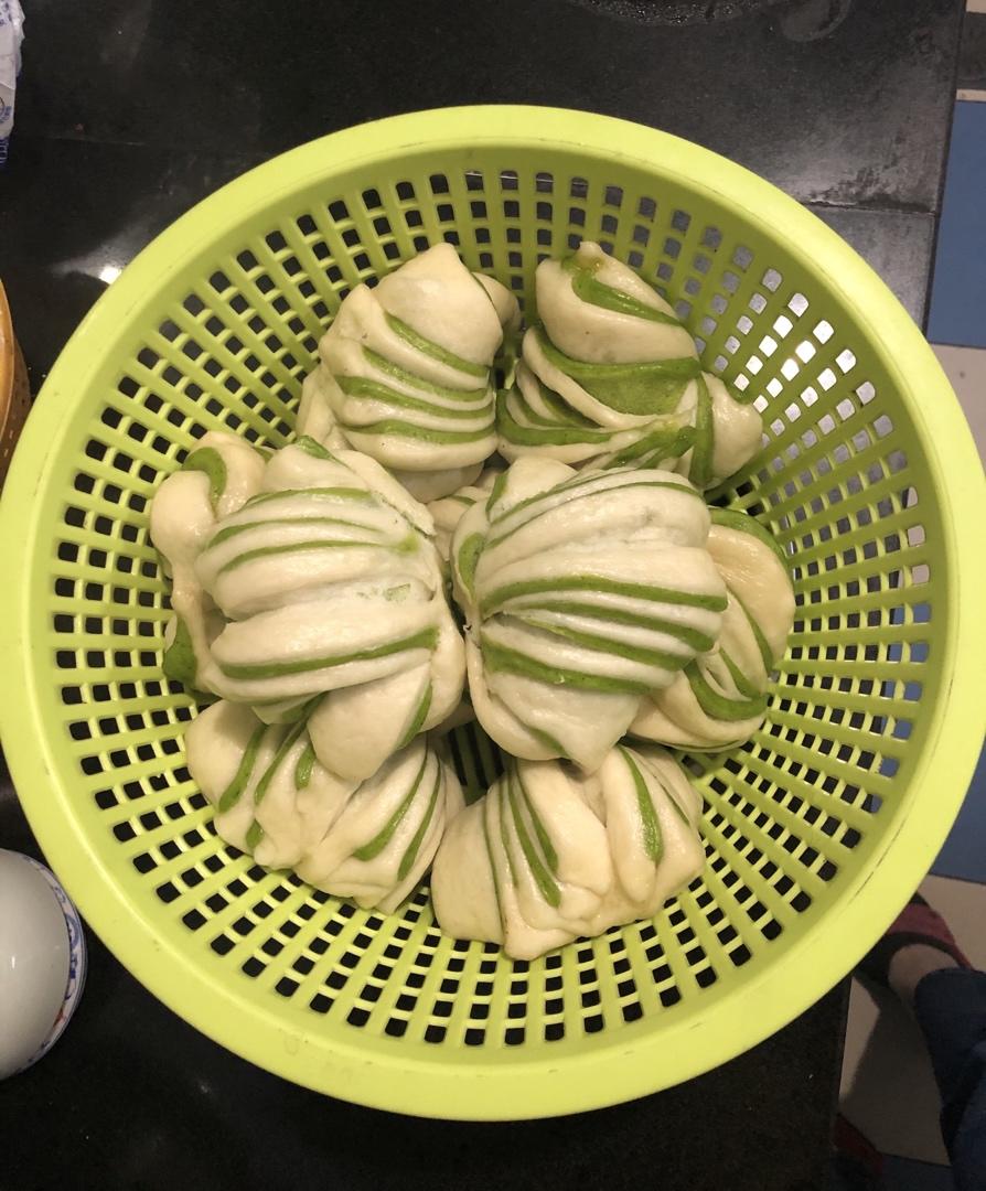 【菠菜双色花卷】馒头的花样