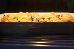 #海尔嫩烤箱# 金枪鱼菠菜意面Casserole的做法 步骤9