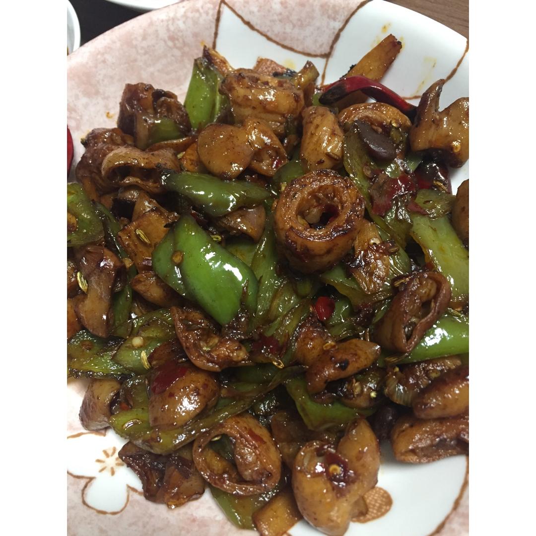 好吃到爆火爆肥肠