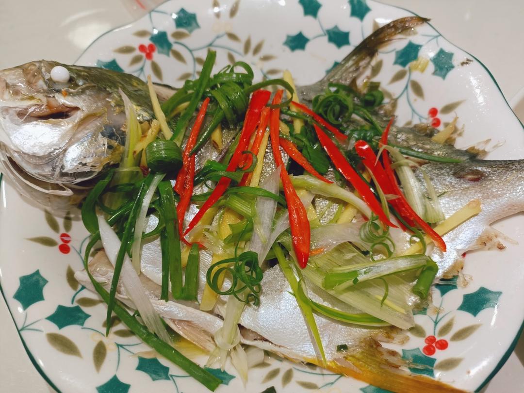 清蒸金鲳鱼