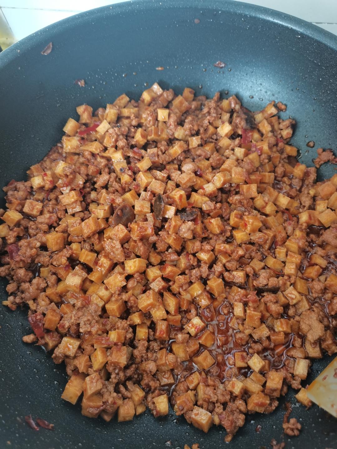 米线精髓之豆干肉酱