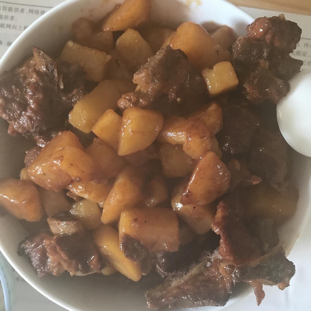 土豆焖排骨(广式）