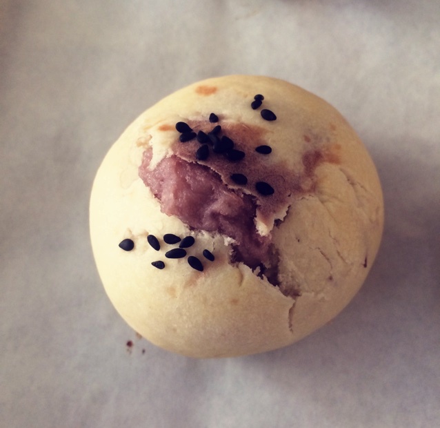 油酥不侧漏的圆呼呼香芋小酥饼