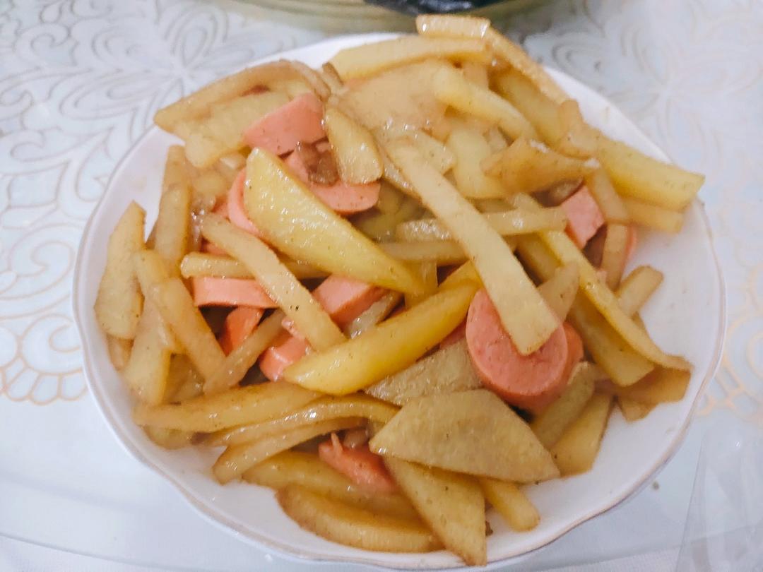 香辣过瘾的孜然土豆火腿，比路边摊还好吃