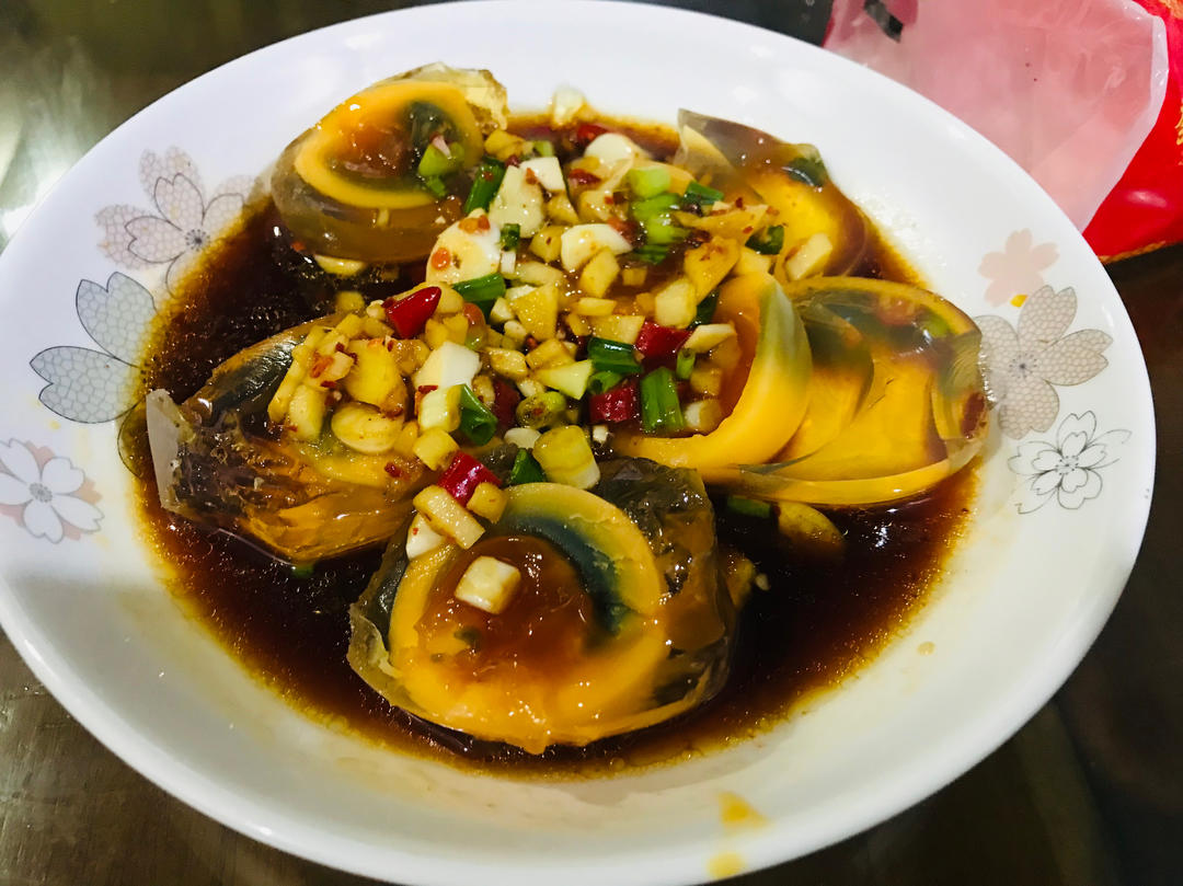 一看就会的‼️凉拌松花蛋黄瓜㊙️好简单