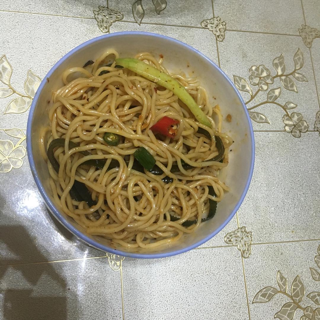 夏日快手凉拌面