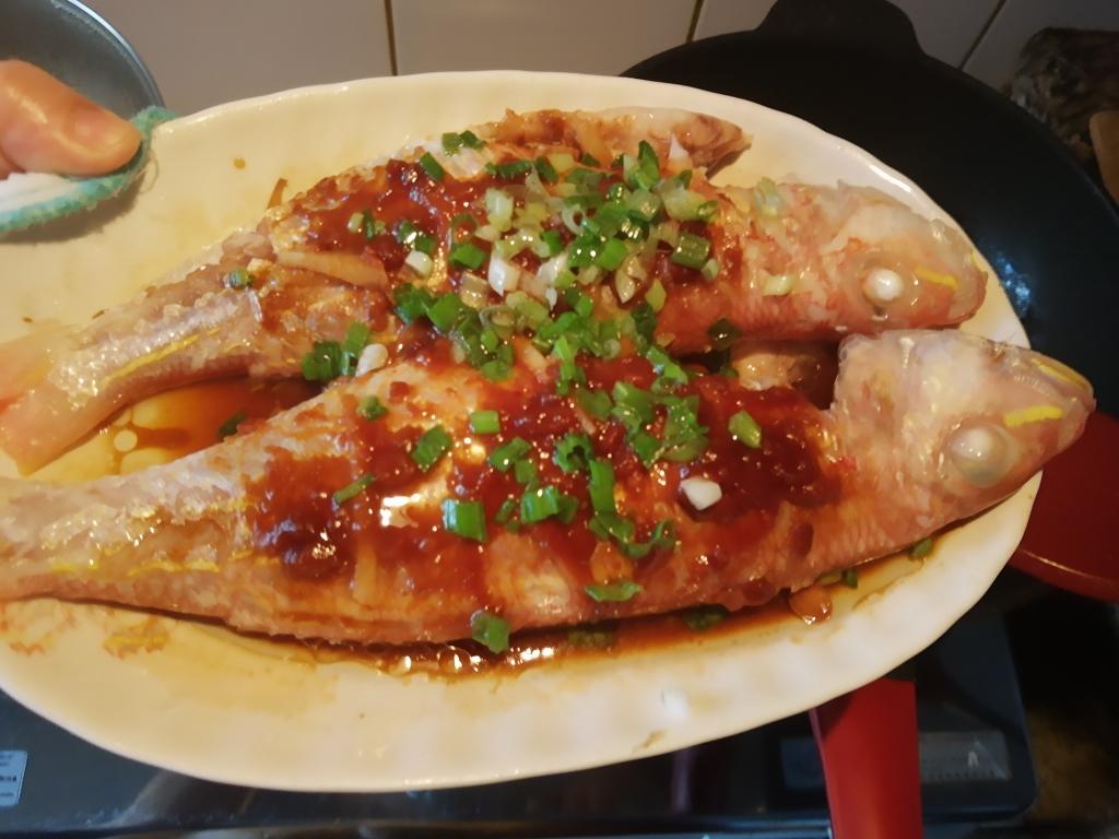 黄豆酱蒸红杉鱼