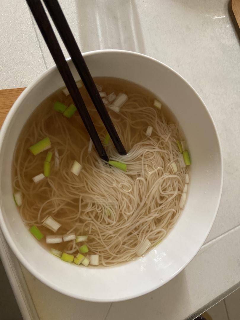 清汤挂面-香而不腻，方便快捷