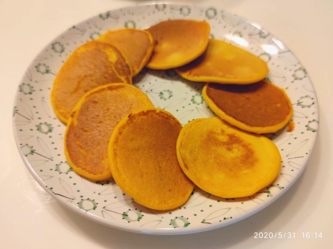 一岁宝宝辅食：奶香南瓜饼