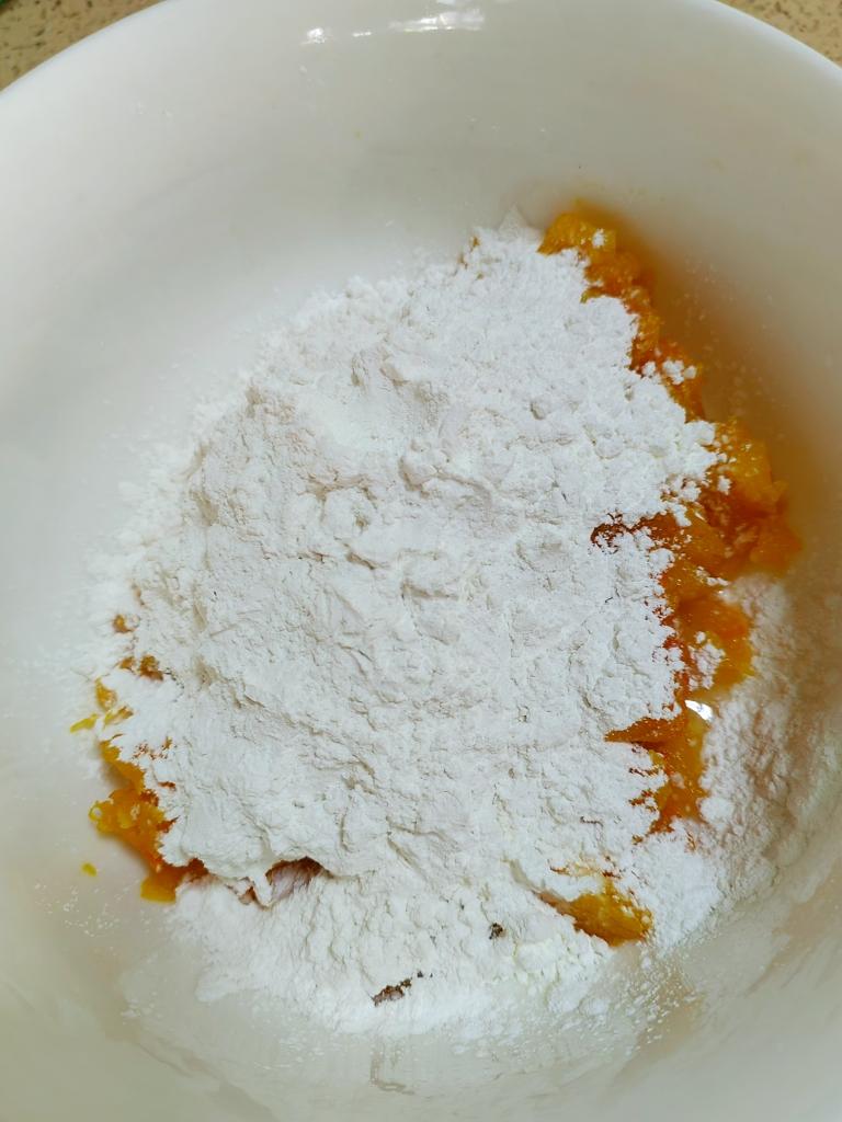 用南瓜做的南瓜豆沙包的做法 步骤7