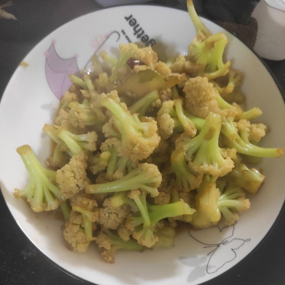 家常素炒菜花，清脆！