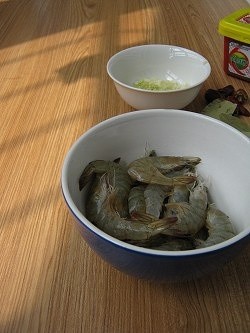 麻辣干锅虾的做法 步骤2