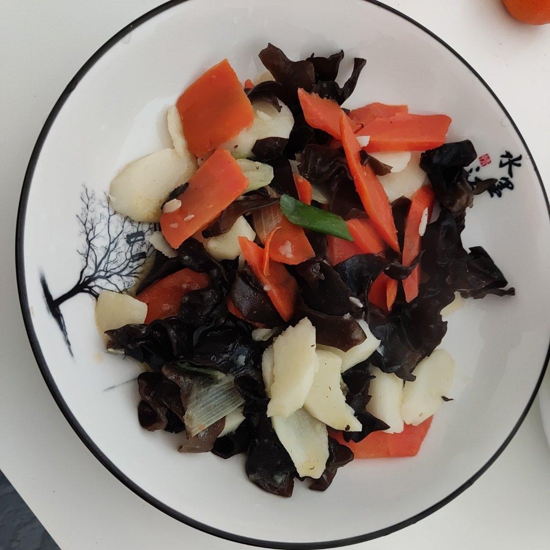 素菜冠军！营养美味的山药炒木耳
