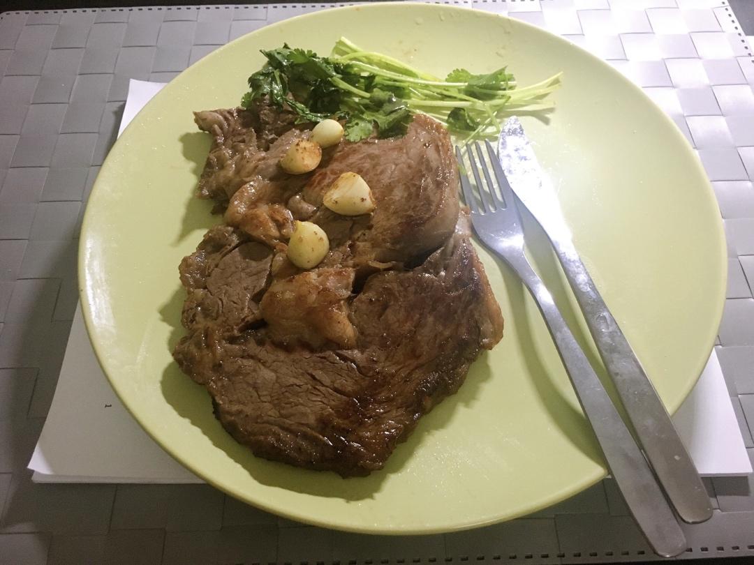 好吃到哭的煎牛排