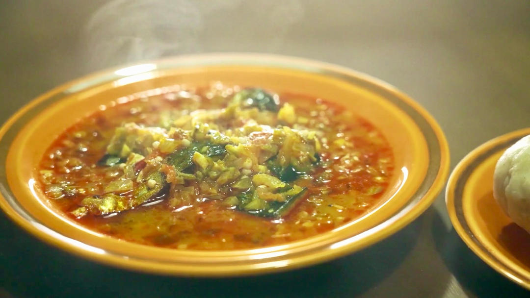 【全ラ飯】秋葵炖鱼&班库的做法