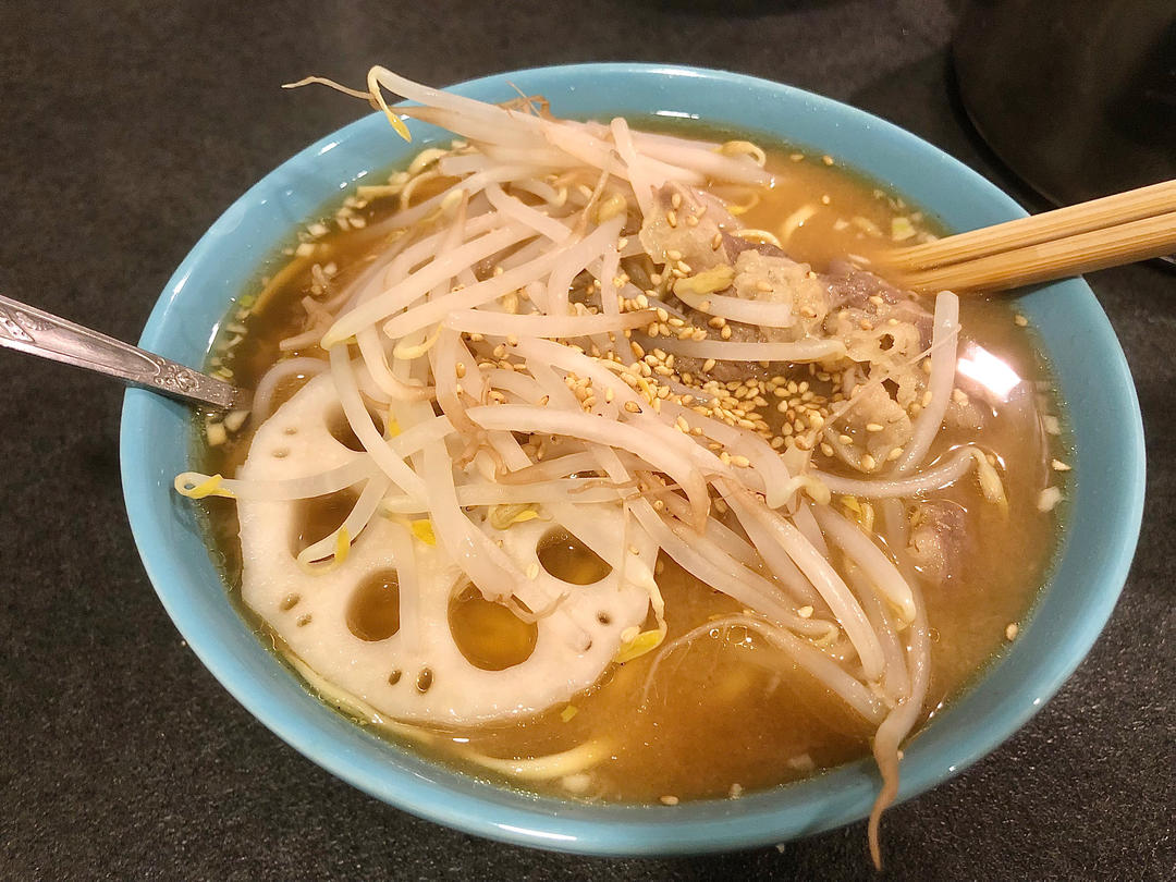 意面秒变日式拉面！轻松做札幌味增拉面（无需熬汤,现做现吃）