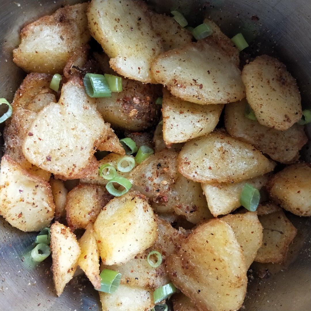 一上桌就被抢光的椒盐土豆