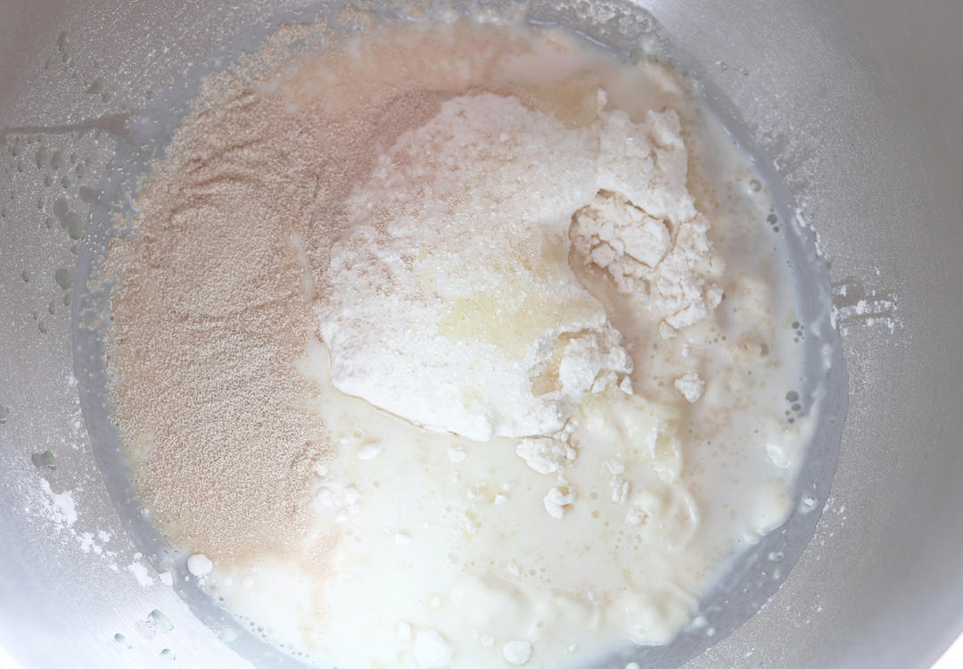 纯奶手撕吐司的做法 步骤1