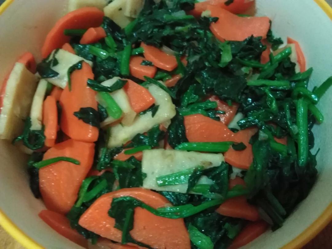 百姓人家——西兰花胡萝卜炒蘑菇