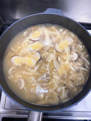 松茸菌菇蛋花汤（半小时快手菜）的做法 步骤6