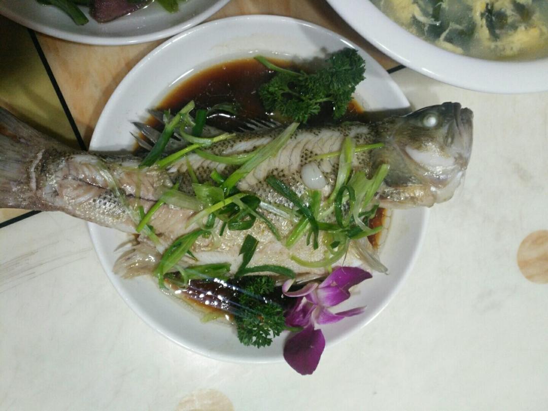 清蒸鲈鱼