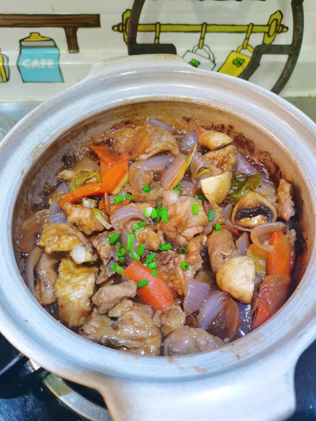 中餐厅林大厨定制啫啫松茸鸡翅煲