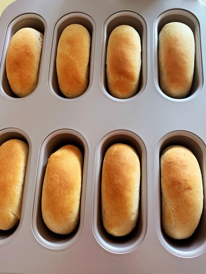 边做边玩儿做的全麦热狗面包胚