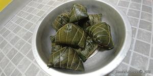 广西大肉粽、年粽、绿豆板栗肉粽(粽模版)的做法 步骤21