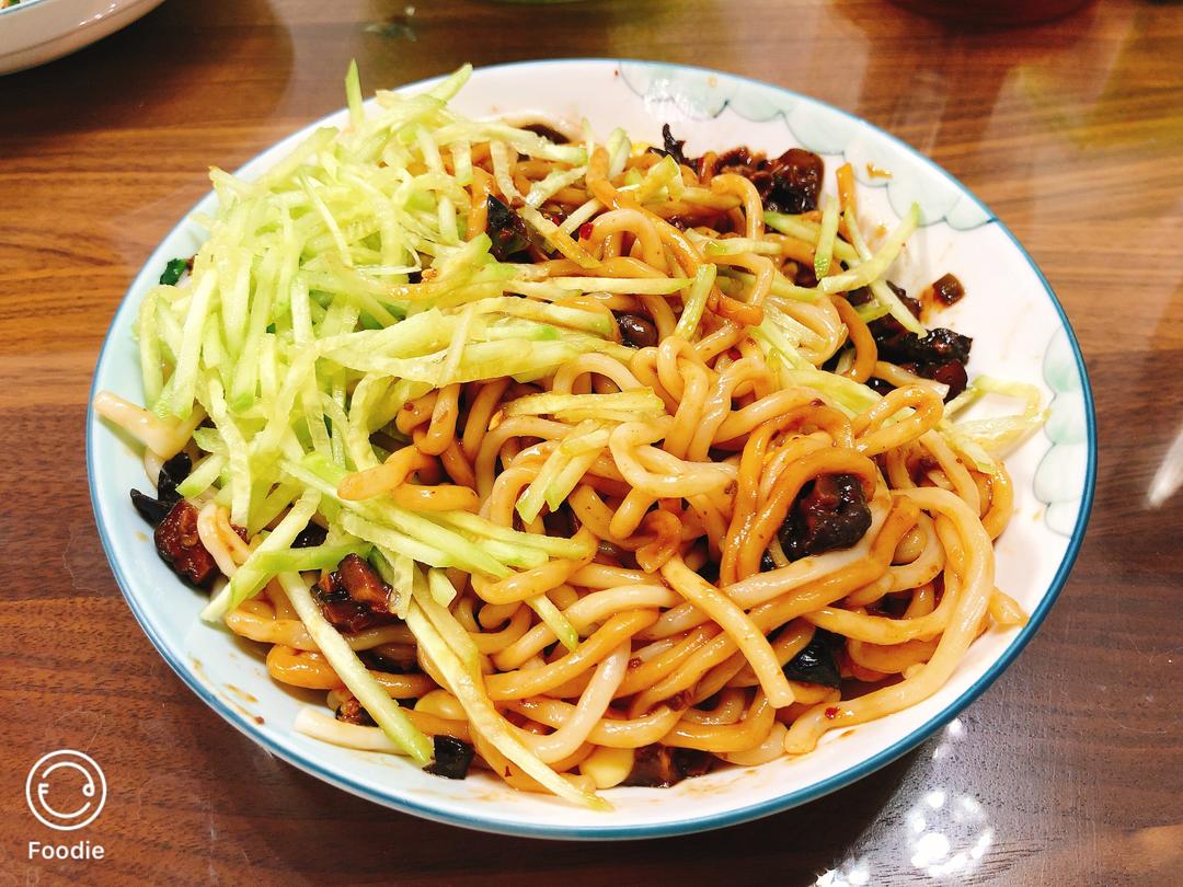 炸酱面得了吗的做法