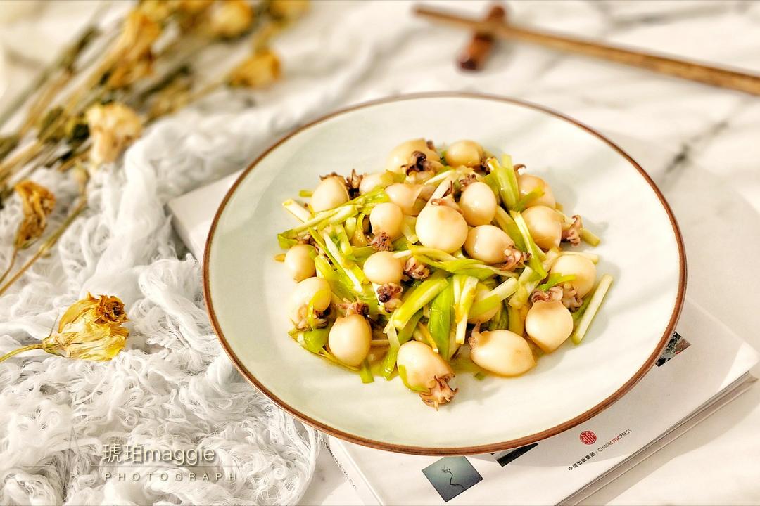 韭黄炒小墨鱼仔