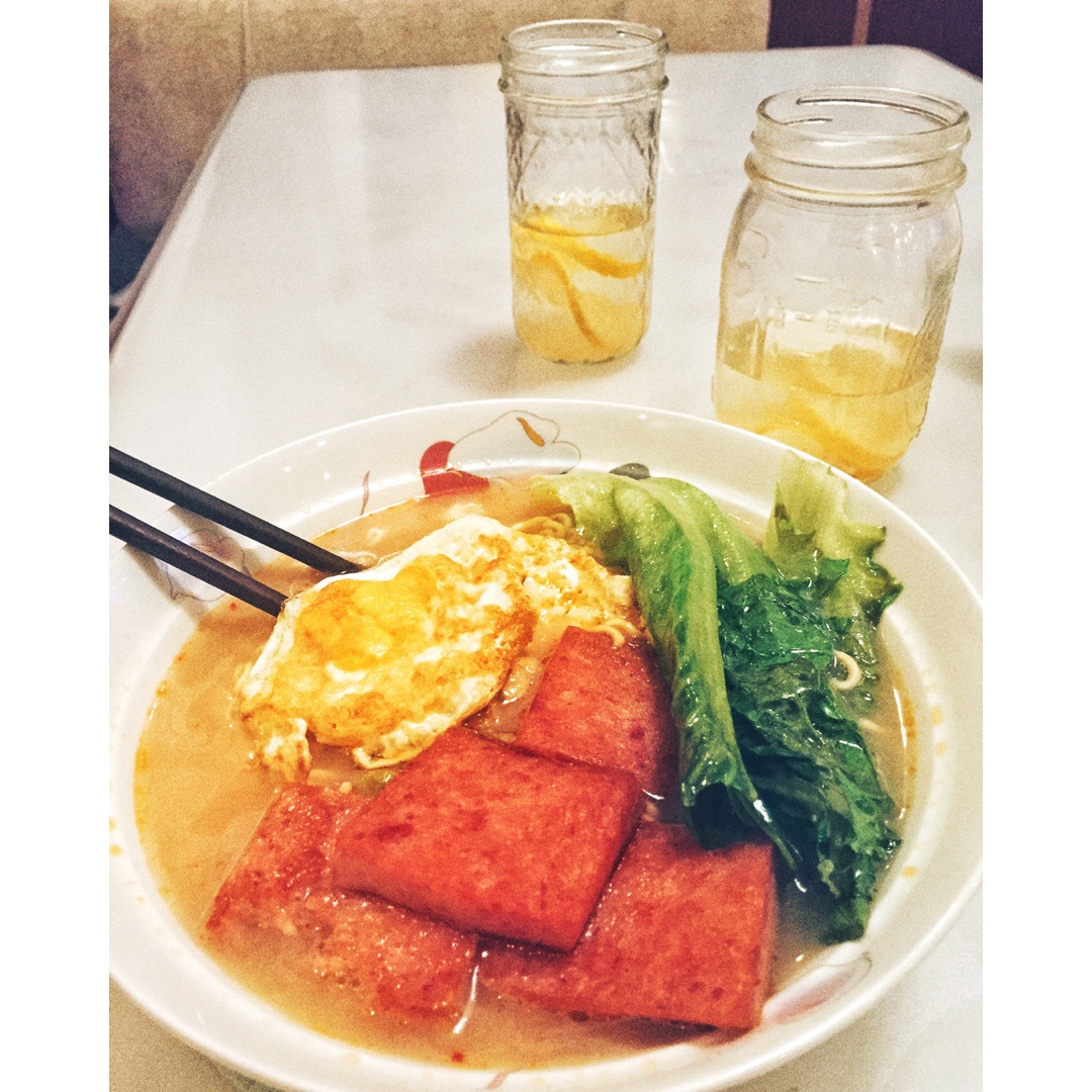 满足食欲的深夜秘密 森系浓香泡面